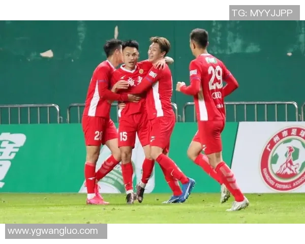 对话杨强:回顾足球生涯的辉煌与挑战之路